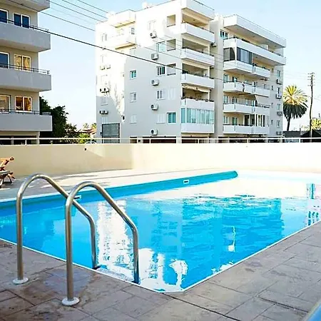 Hotel Mackenzie Boutique With Pool 4*